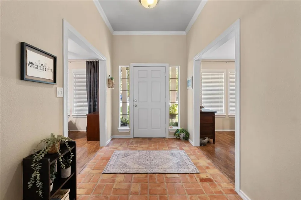 202 Treetop Way Buda, TX 78610