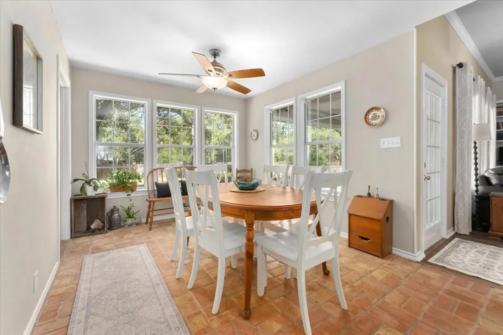 202 Treetop Way Buda, TX 78610