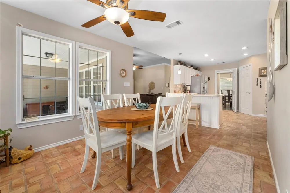 202 Treetop Way Buda, TX 78610