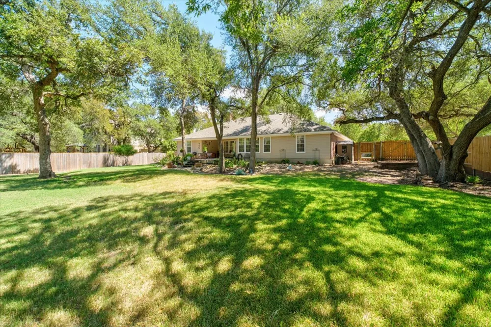 202 Treetop Way Buda, TX 78610