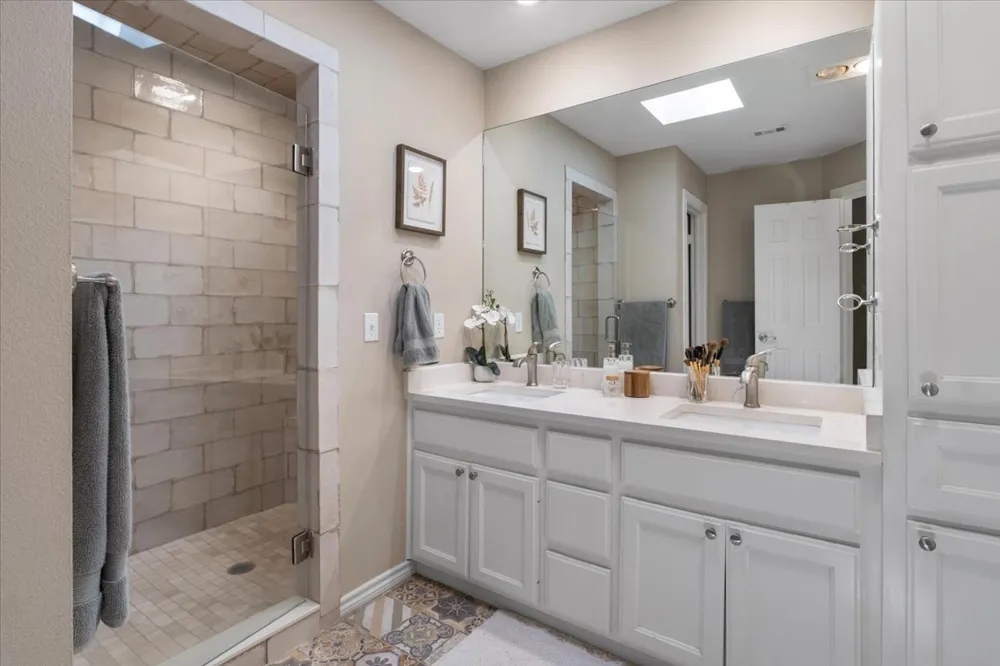 202 Treetop Way Buda, TX 78610