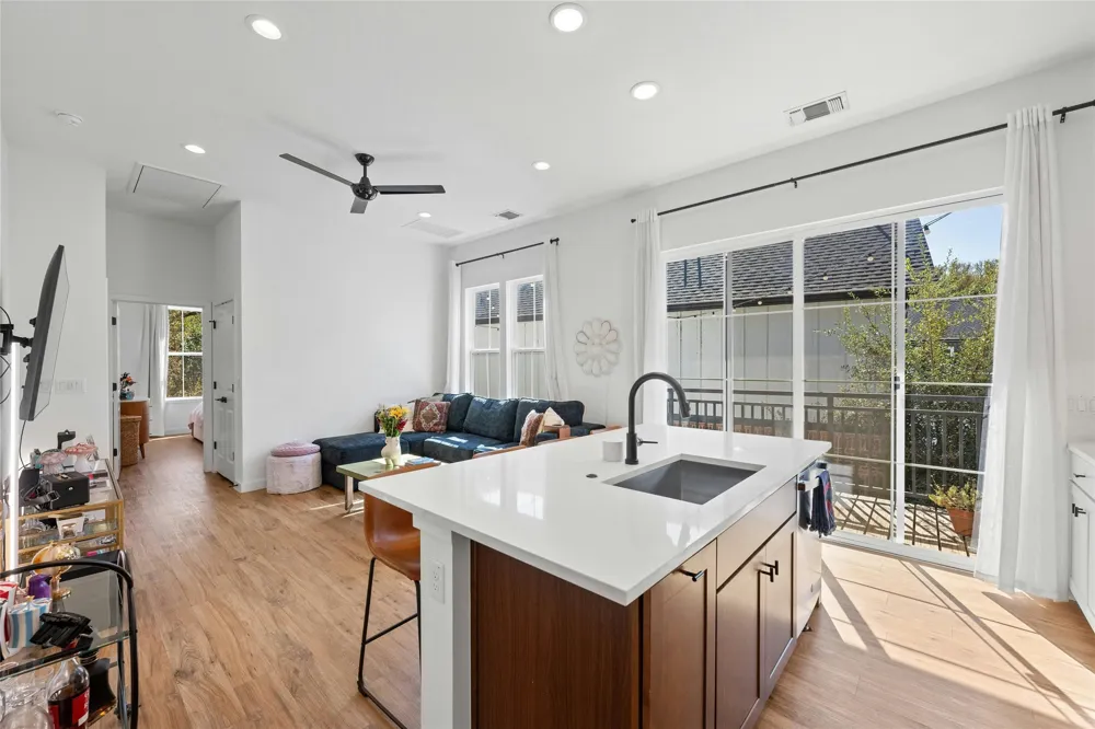 3809 Valley View Road #19 Austin, TX 78704