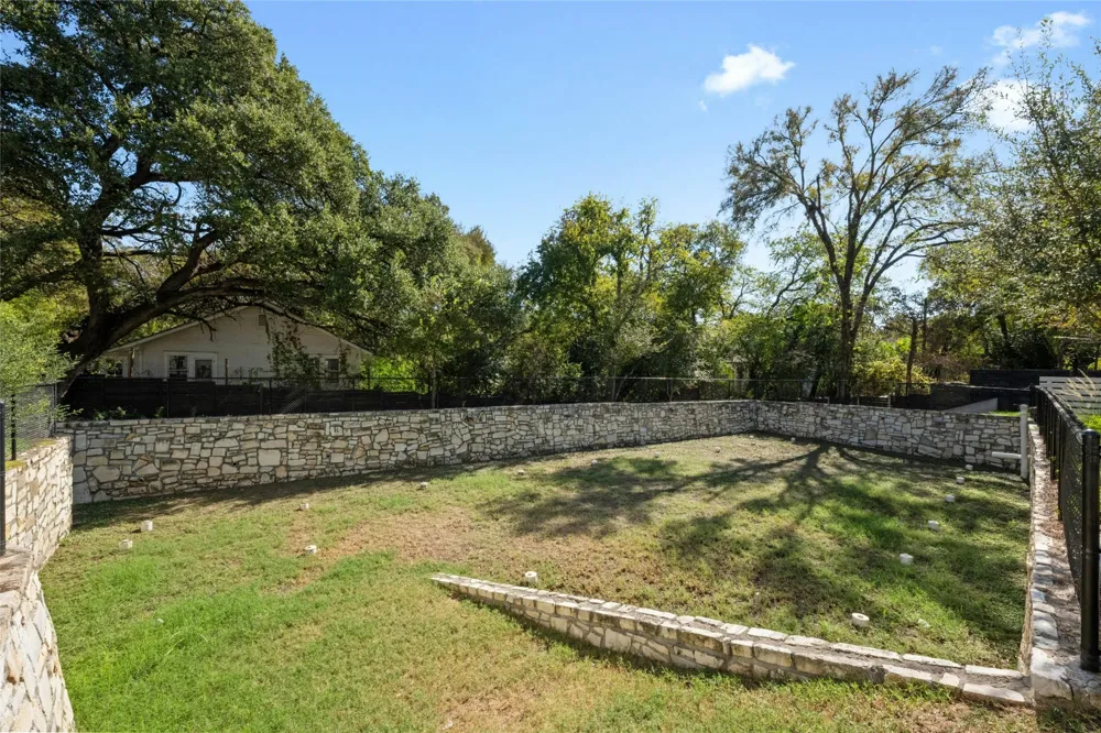 3809 Valley View Road #19 Austin, TX 78704