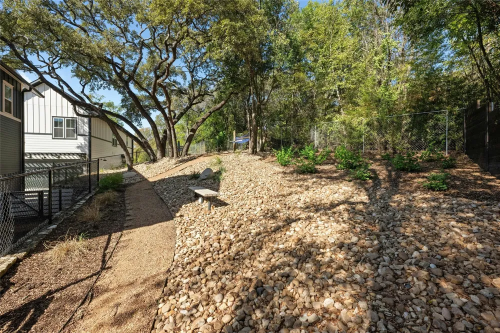 3809 Valley View Road #19 Austin, TX 78704