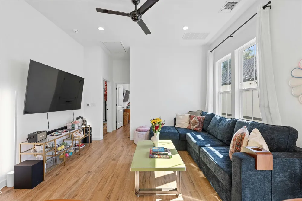 3809 Valley View Road #19 Austin, TX 78704