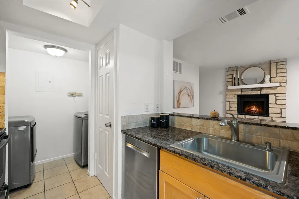 3627 Menchaca Road #105 Austin, TX 78704
