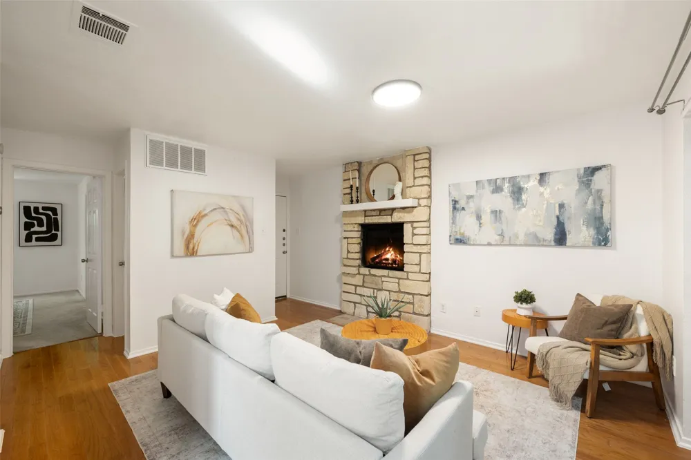 3627 Menchaca Road #105 Austin, TX 78704
