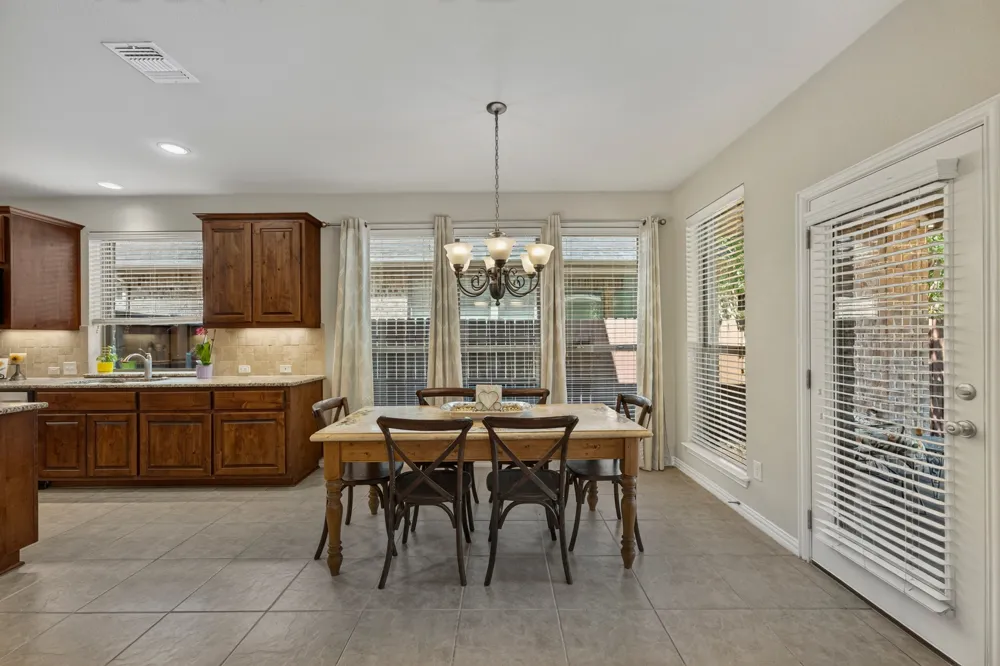 3813 Campfire Drive Cedar Park, TX 78613