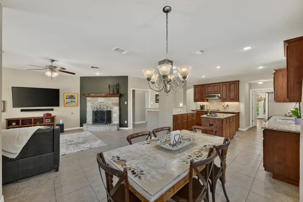 3813 Campfire Drive Cedar Park, TX 78613