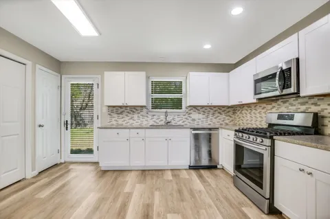 6026 Bluebell Circle