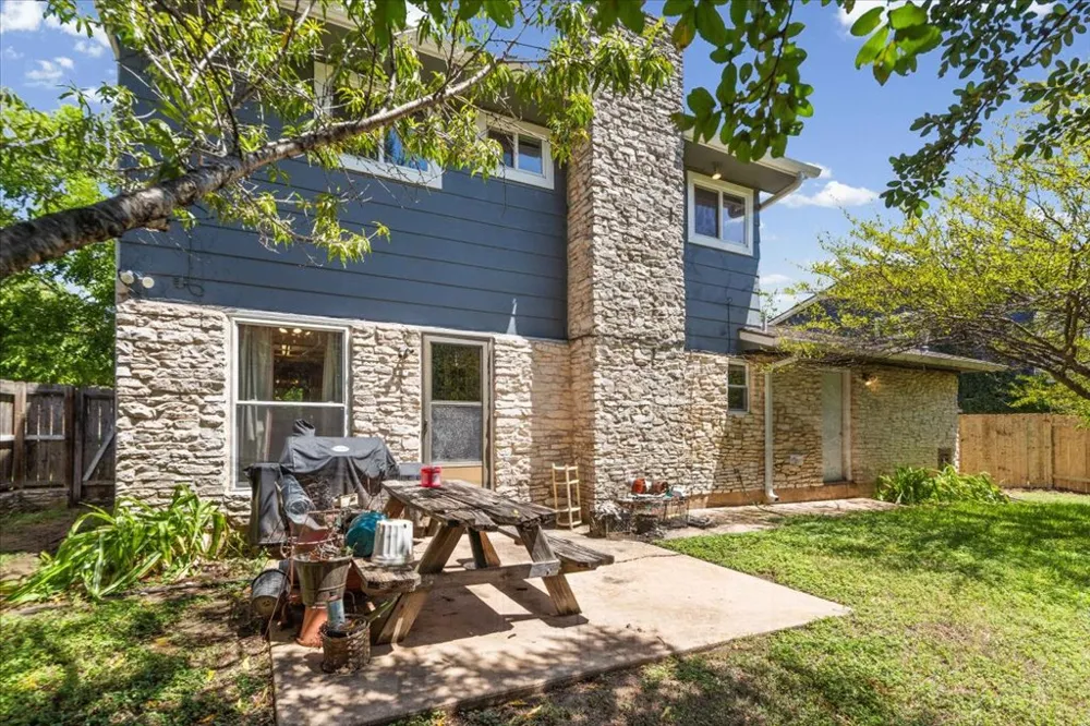 7108 Meadowood Drive Austin, TX 78723