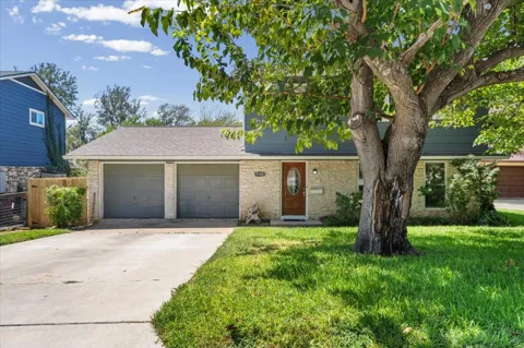 7108 Meadowood Drive