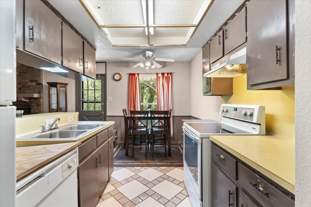 7108 Meadowood Drive Austin, TX 78723