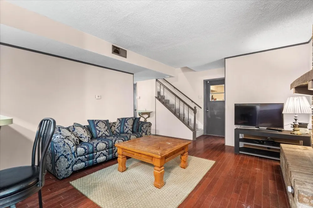 7108 Meadowood Drive Austin, TX 78723