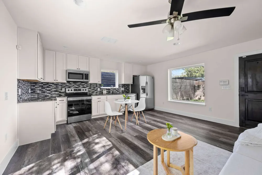917 Vargas Road #B Austin, TX 78741