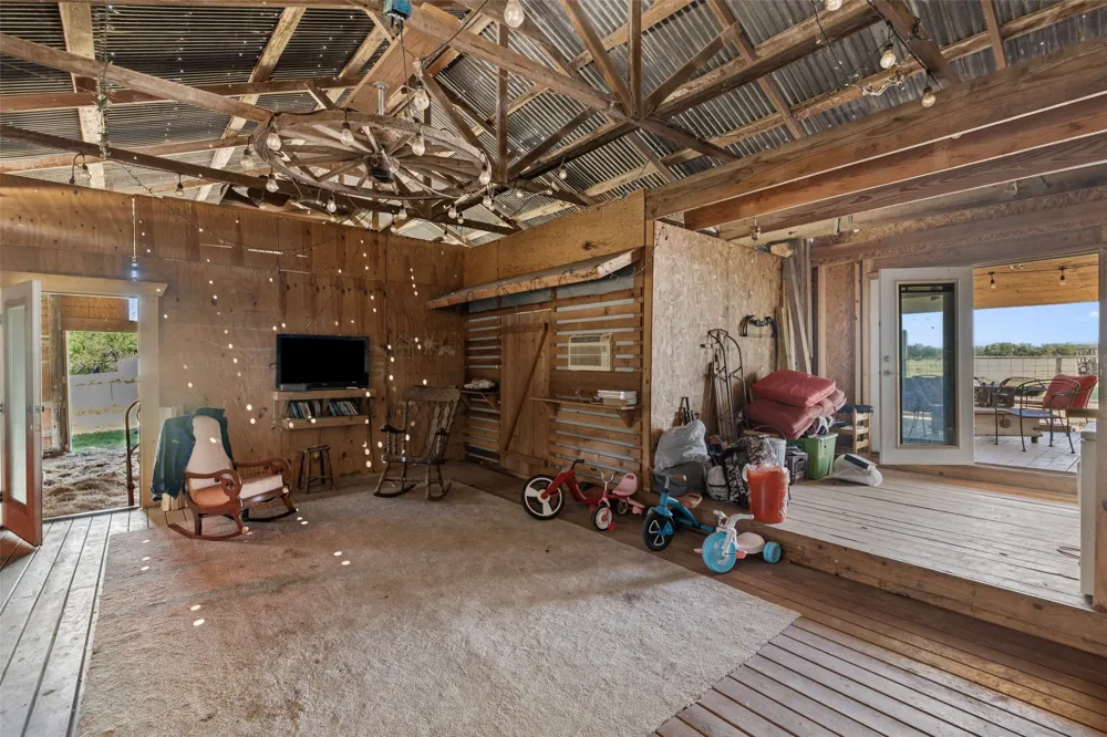 3764 Ranch Road 1623 Blanco, TX 78606