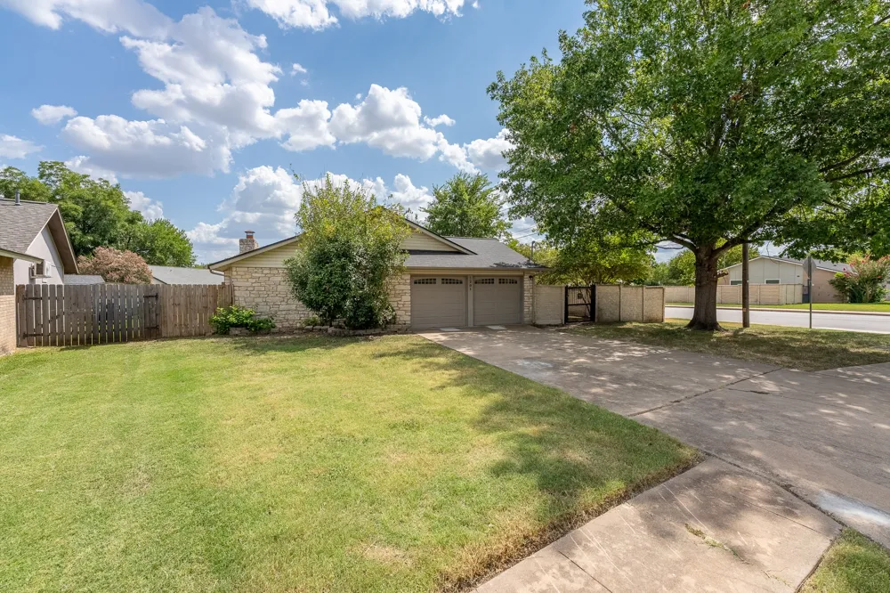 1201 Wayne Drive Round Rock, TX 78664