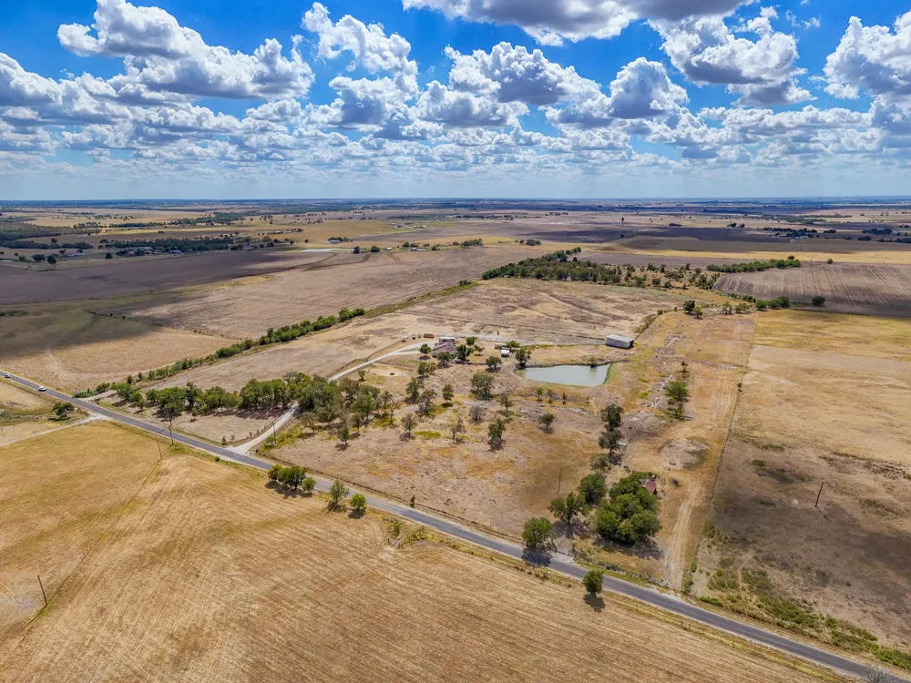 1801 County Road 470 Coupland, TX 78615
