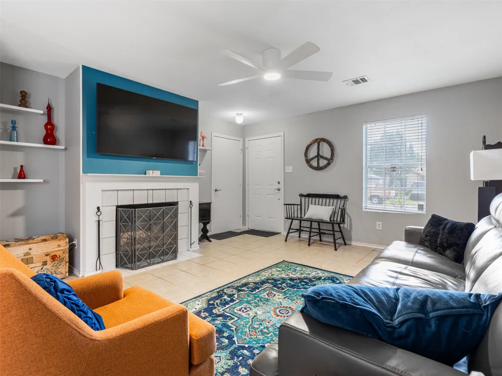 1104 Laurelleaf Drive Pflugerville, TX 78660