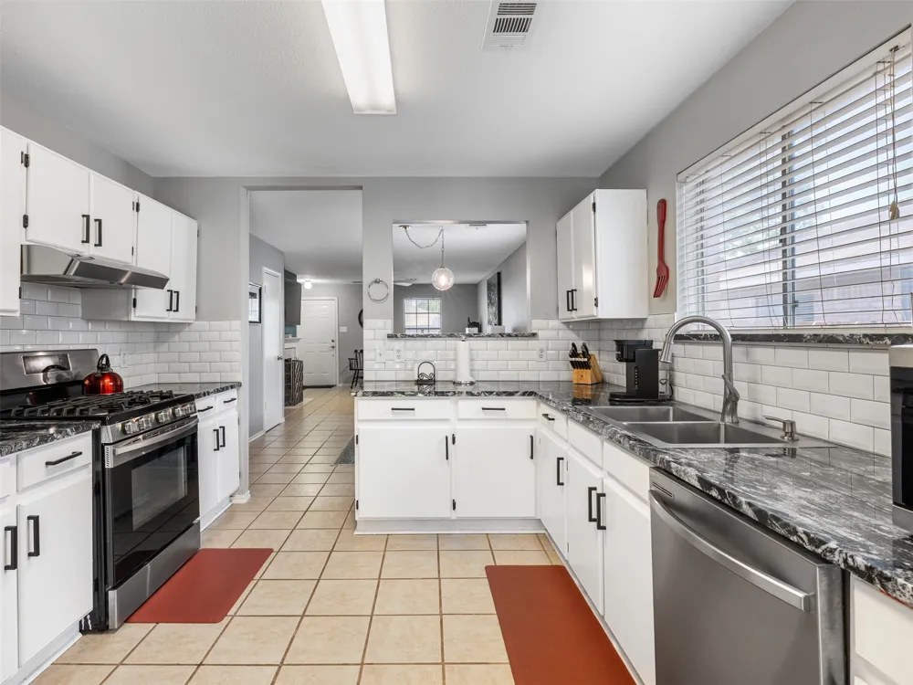 1104 Laurelleaf Drive Pflugerville, TX 78660