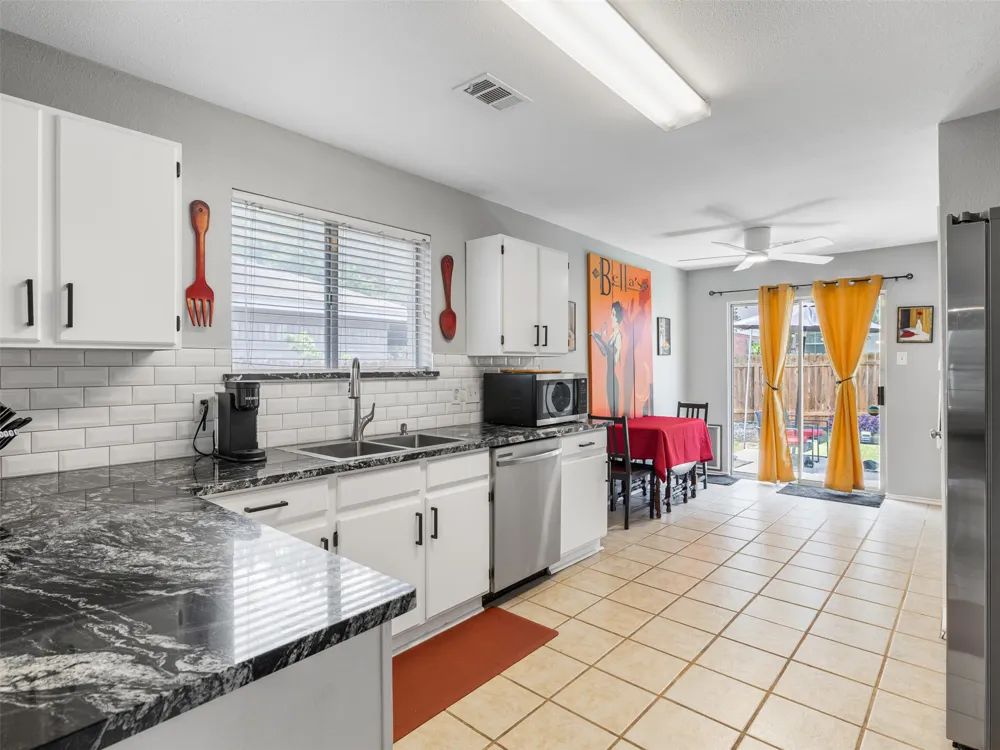 1104 Laurelleaf Drive Pflugerville, TX 78660