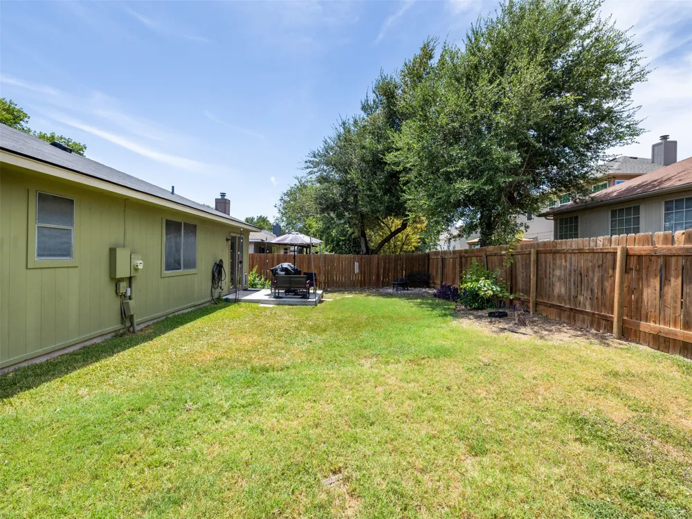 1104 Laurelleaf Drive Pflugerville, TX 78660
