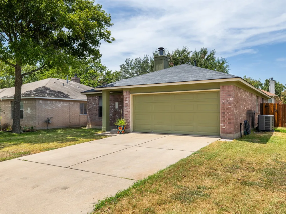 1104 Laurelleaf Drive Pflugerville, TX 78660