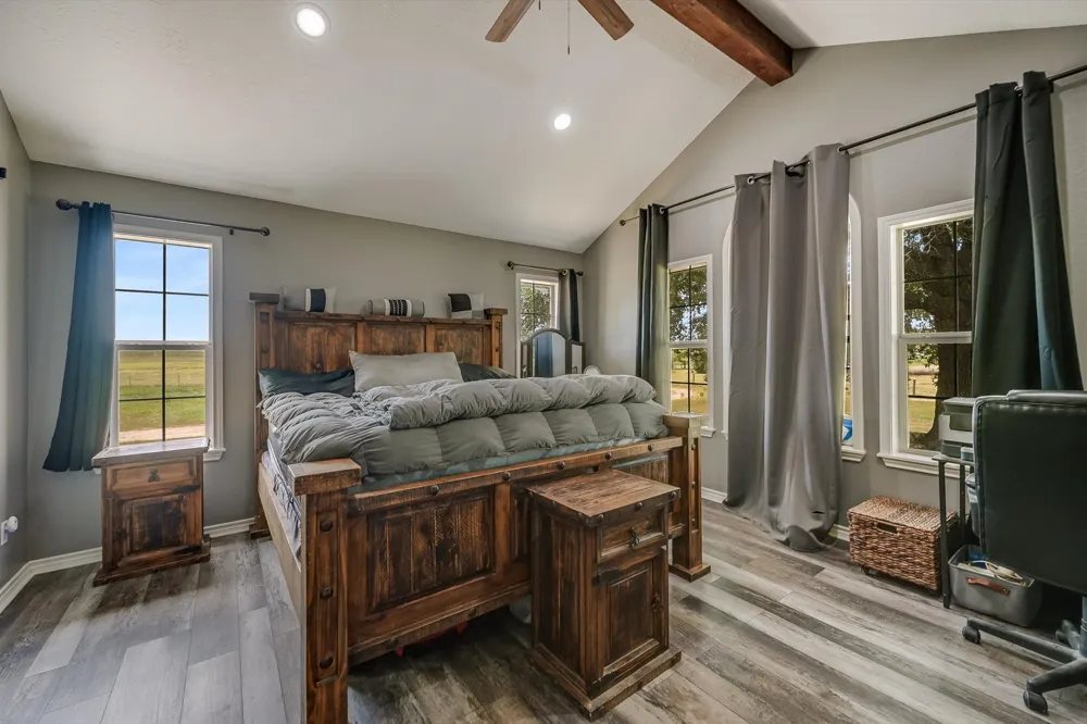 1170 Private Road 3241 Lincoln, TX 78948