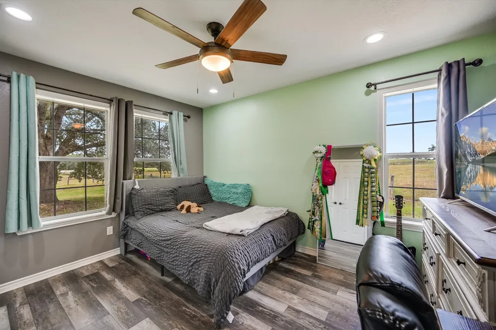 1170 Private Road 3241 Lincoln, TX 78948