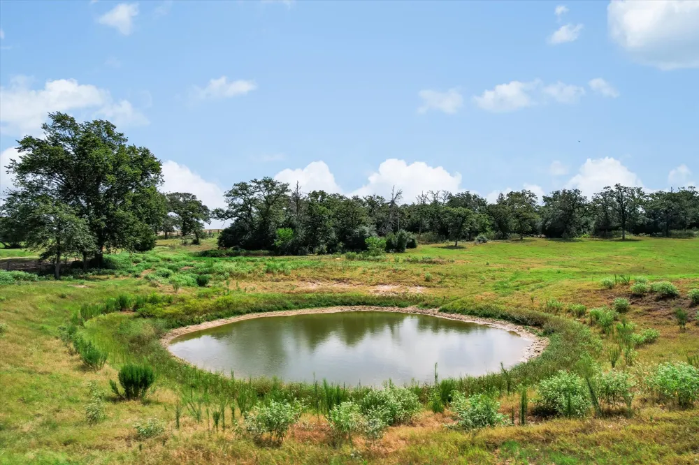 1170 Private Road 3241 Lincoln, TX 78948