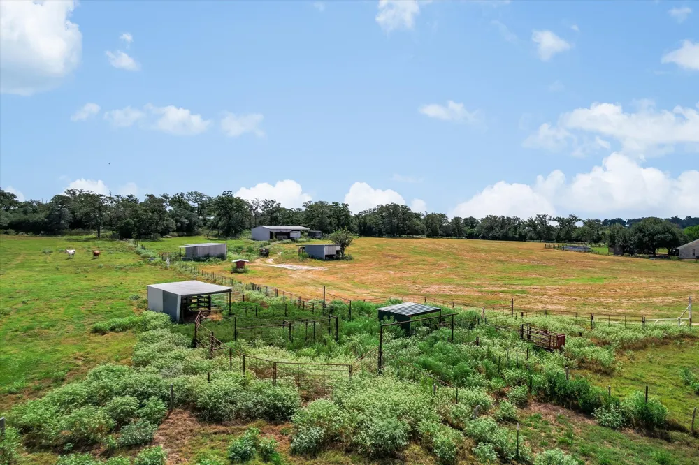 1170 Private Road 3241 Lincoln, TX 78948