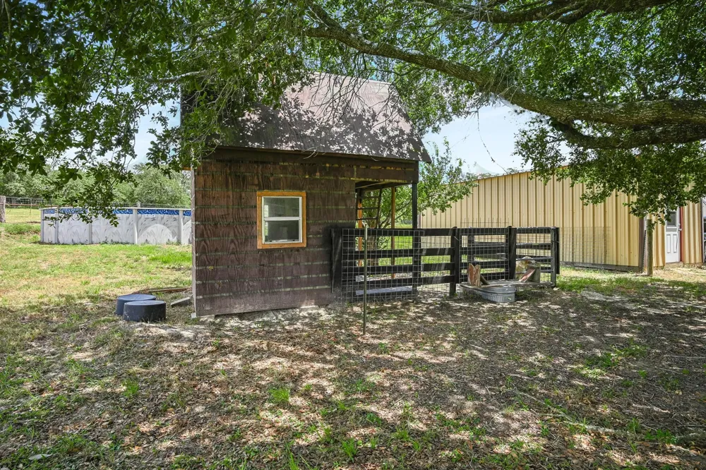 1170 Private Road 3241 Lincoln, TX 78948