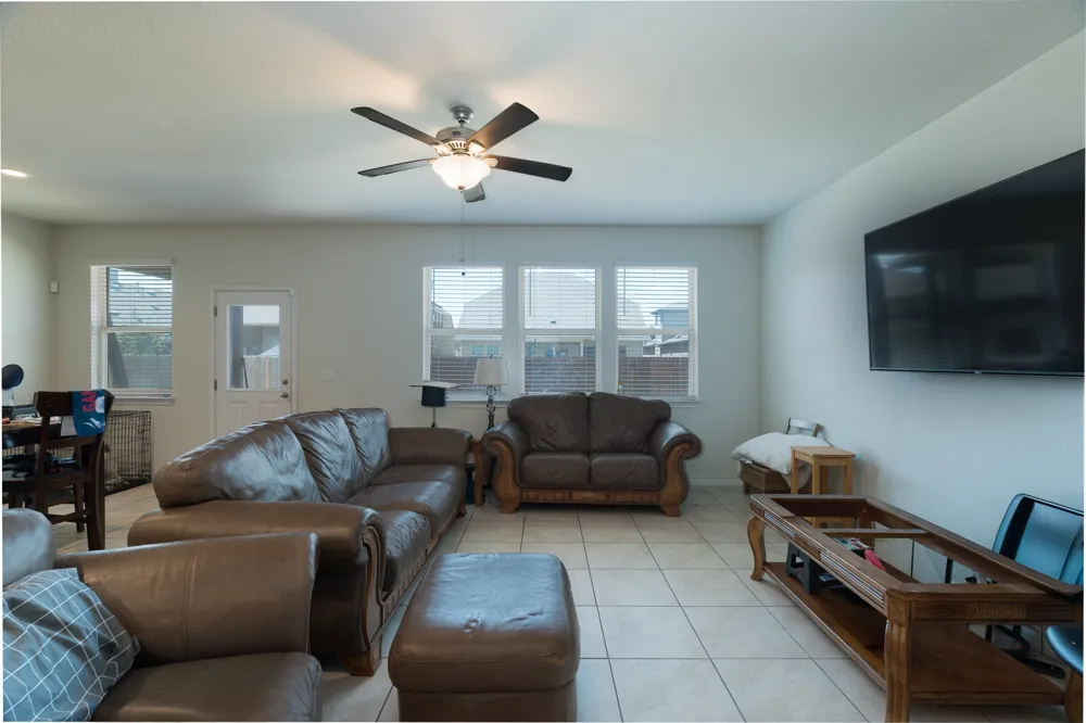 17108 Lathrop Avenue Pflugerville, TX 78660