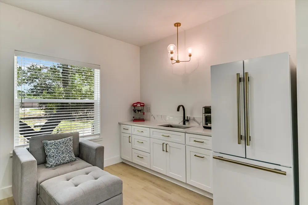 101 Sundance Trail Dripping Springs, TX 78620