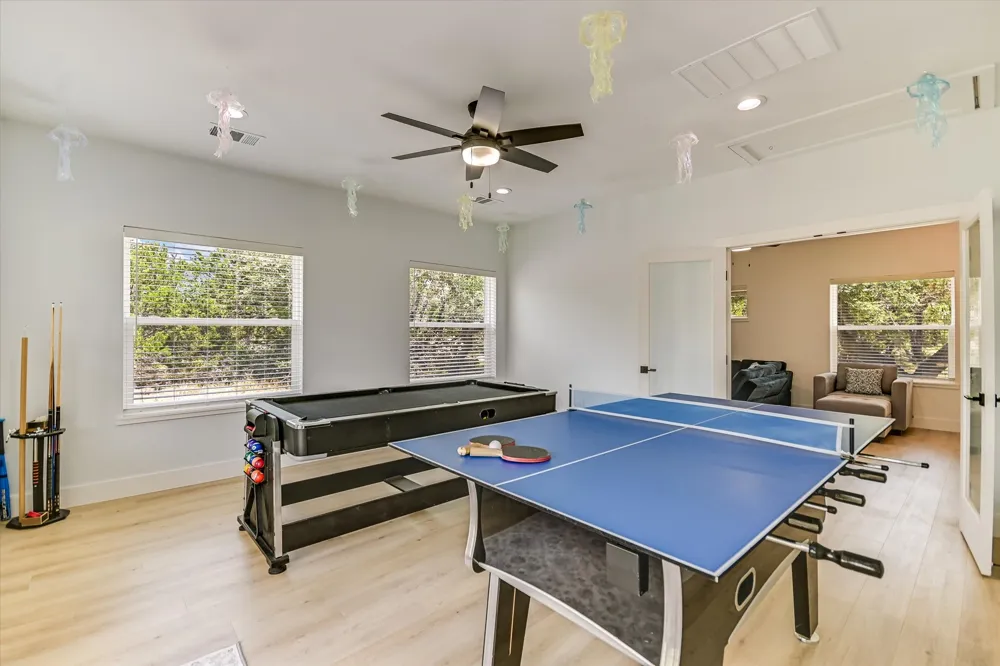 101 Sundance Trail Dripping Springs, TX 78620
