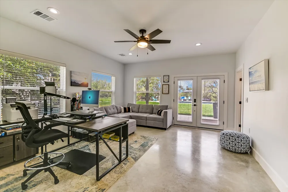 101 Sundance Trail Dripping Springs, TX 78620