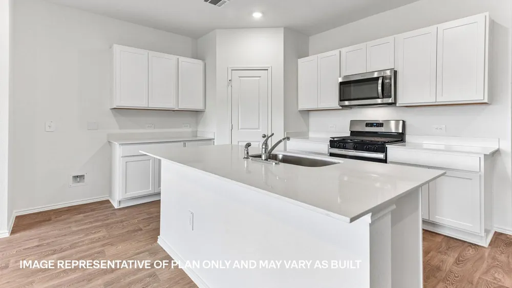 12117 Silverston Tree Bend Mustang Ridge, TX 78610