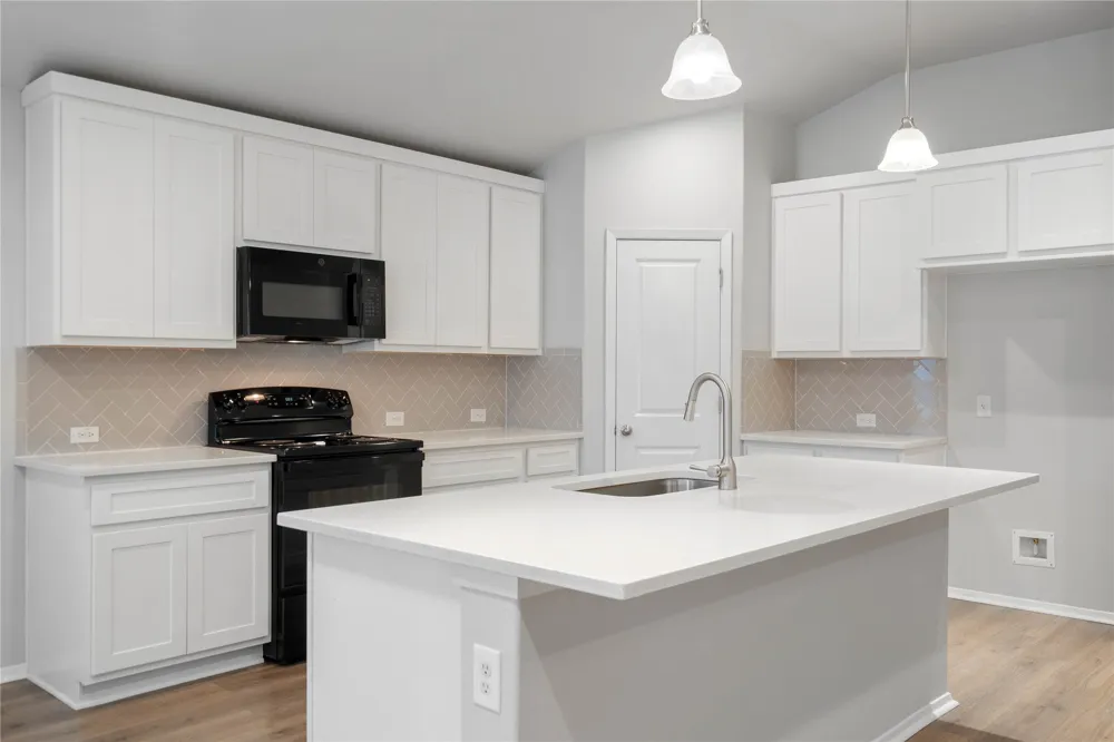 20004 Lee Lane Lago Vista, TX 78645