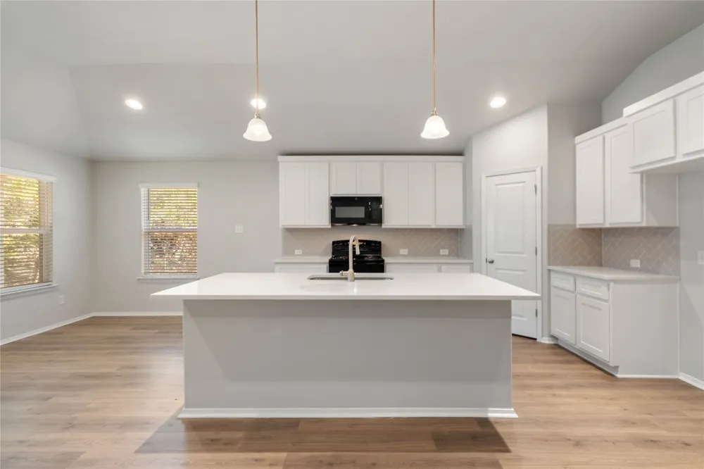 20004 Lee Lane Lago Vista, TX 78645