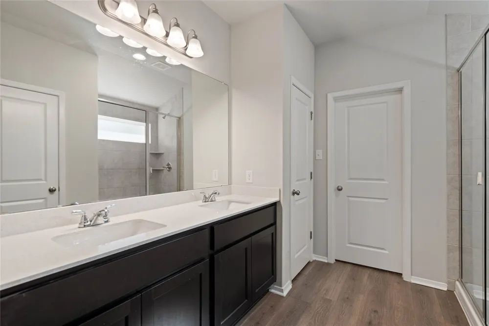 20004 Lee Lane Lago Vista, TX 78645