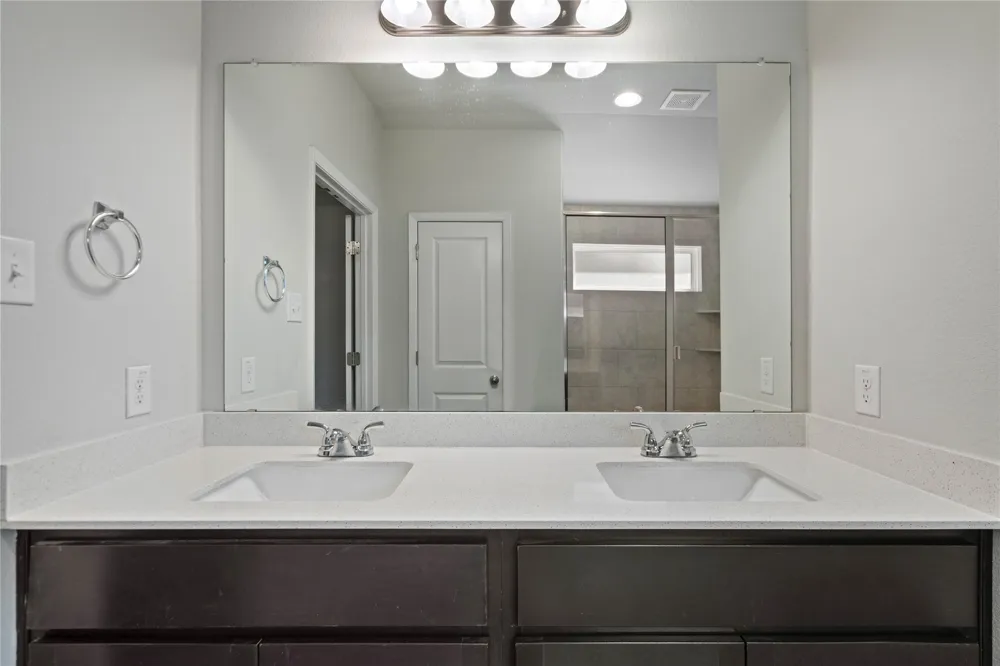20004 Lee Lane Lago Vista, TX 78645