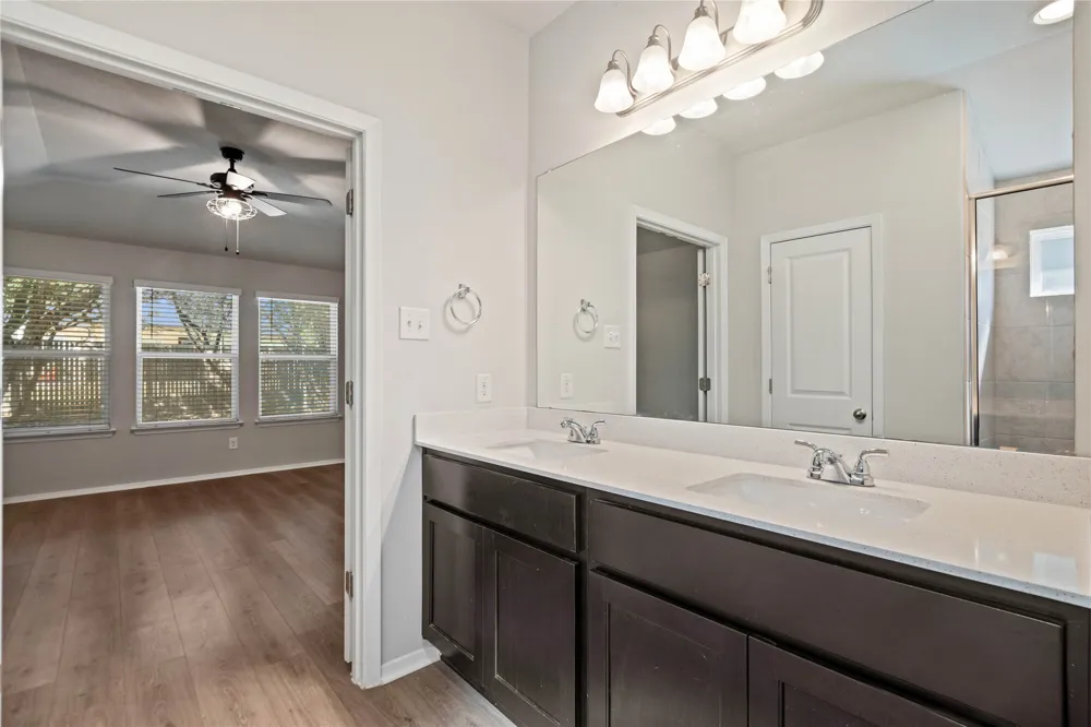 20004 Lee Lane Lago Vista, TX 78645