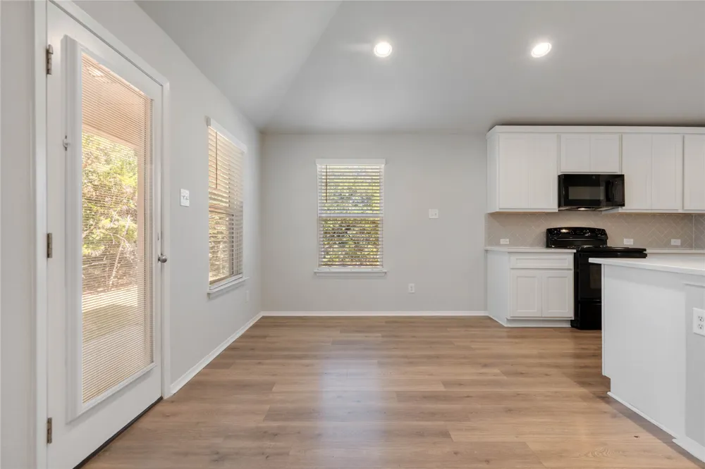 20004 Lee Lane Lago Vista, TX 78645