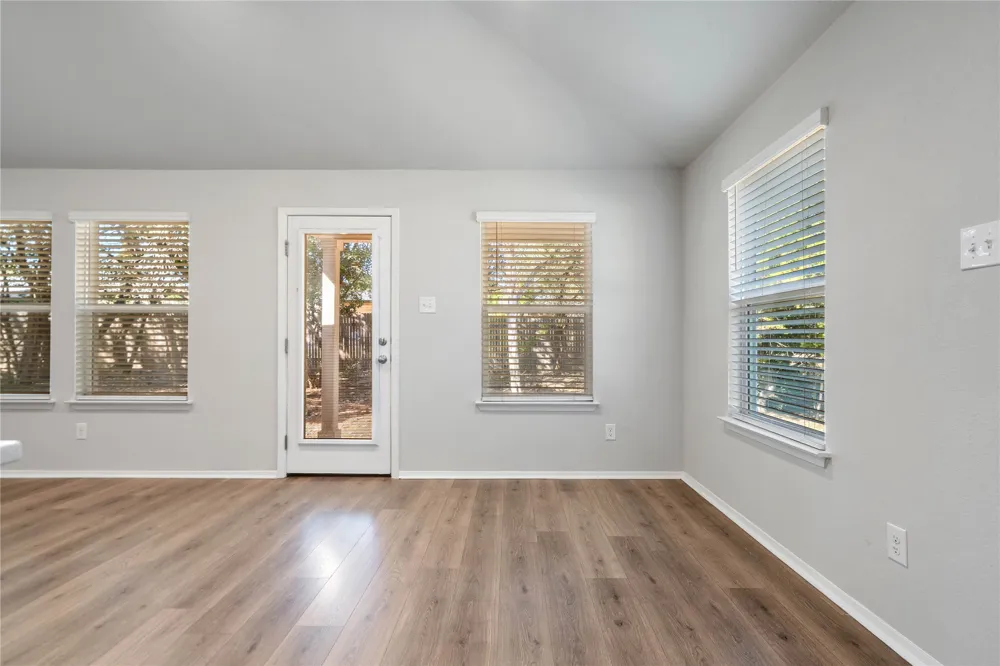20004 Lee Lane Lago Vista, TX 78645