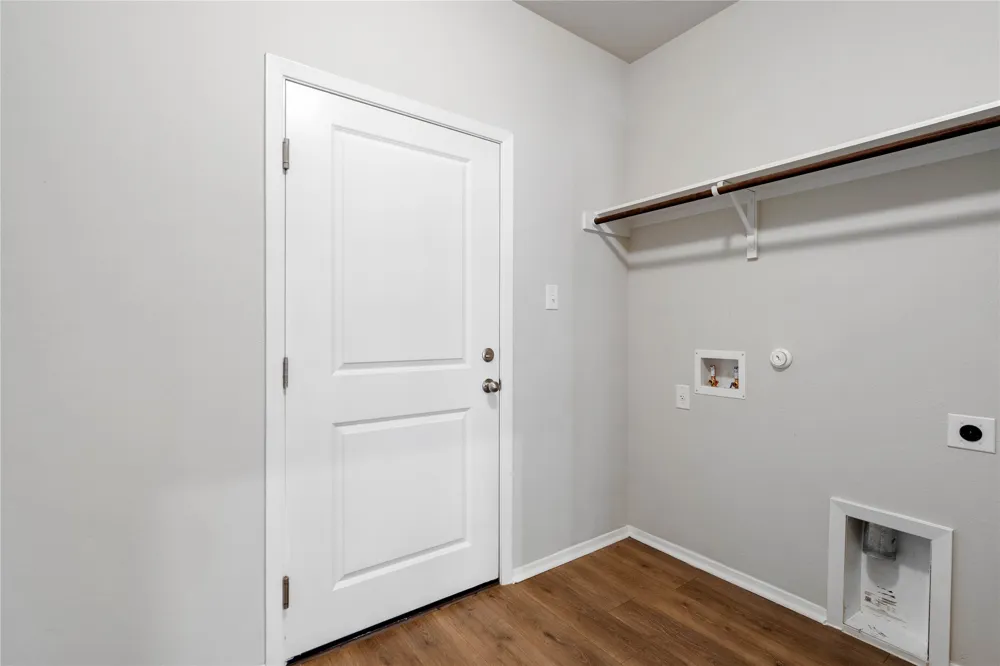 20004 Lee Lane Lago Vista, TX 78645