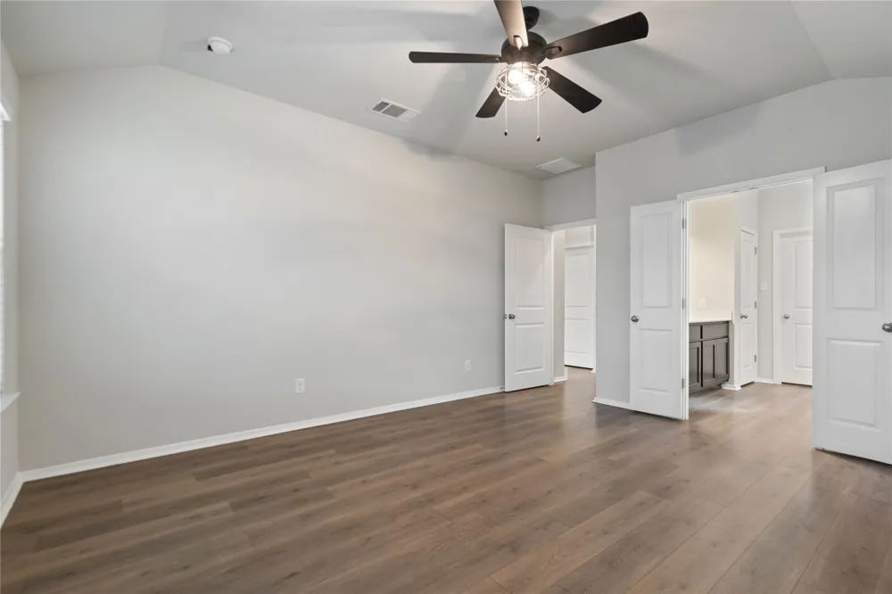 20004 Lee Lane Lago Vista, TX 78645