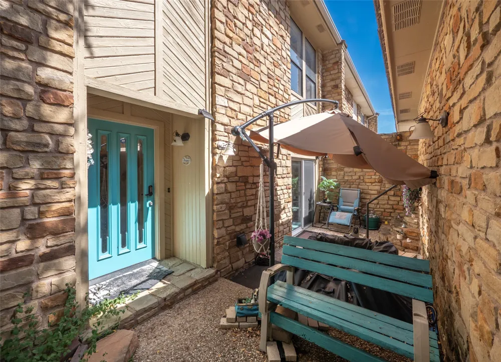 706 Clayton Nolen Drive Horseshoe Bay, TX 78657