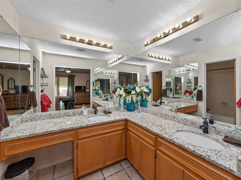706 Clayton Nolen Drive Horseshoe Bay, TX 78657