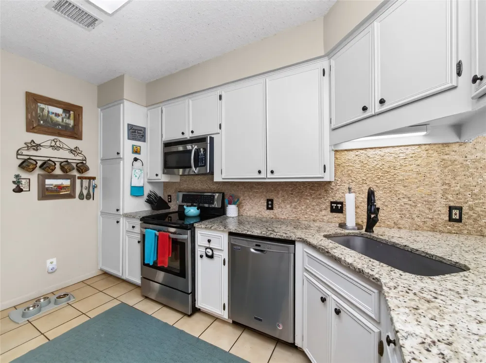 706 Clayton Nolen Drive Horseshoe Bay, TX 78657
