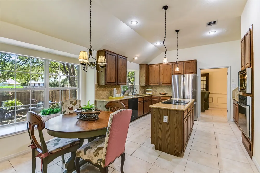 901 Rock Spring Cove Round Rock, TX 78681